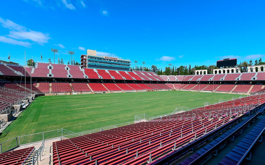 Los centros deportivos de la Universidad de Stanford se renuevan con sistemas Meyer SoundUn total de 85 altavoces de columna CAL proporcionan potencia e inteligibilidad en todo tipo de instalaciones