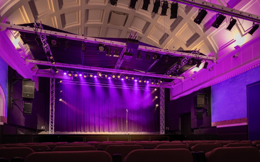 El Slagelse Musikhus eleva su experiencia sonora con la potencia de Meyer Sound ULTRA-X80 y 2100-LFC 